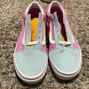NWT Color Blocked Old Skool Vans